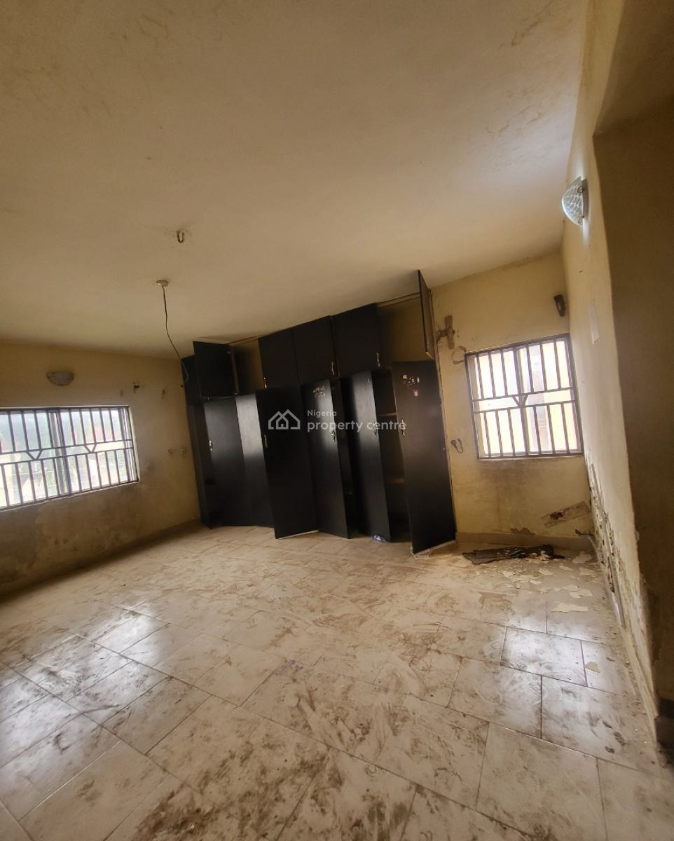Massive 3 Bedroom Flat, Inside Gaduwa Housing Estate, Gaduwa, Abuja, Flat / Apartment for Rent