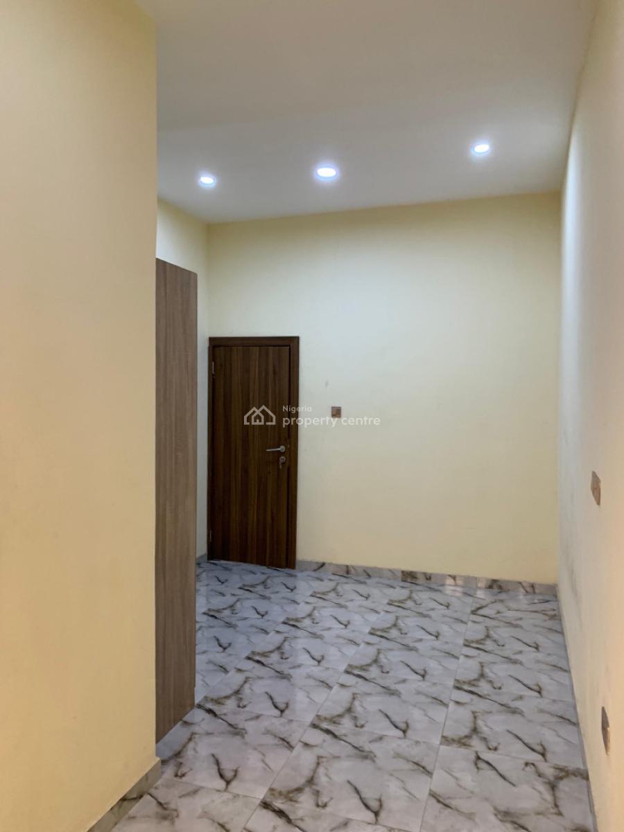 2 Bedroom Apartment, Lekki Scheme, Ilaje, Ajah, Lagos, Flat / Apartment for Rent