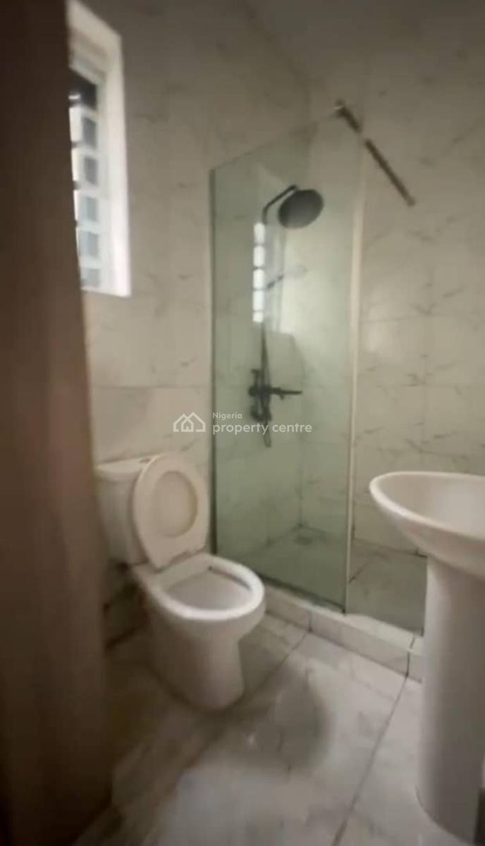 One Bedroom in Shared Apartment, Orchid Road, Ocean Harbor Estate, Lekki, Lagos, Flat / Apartment for Rent