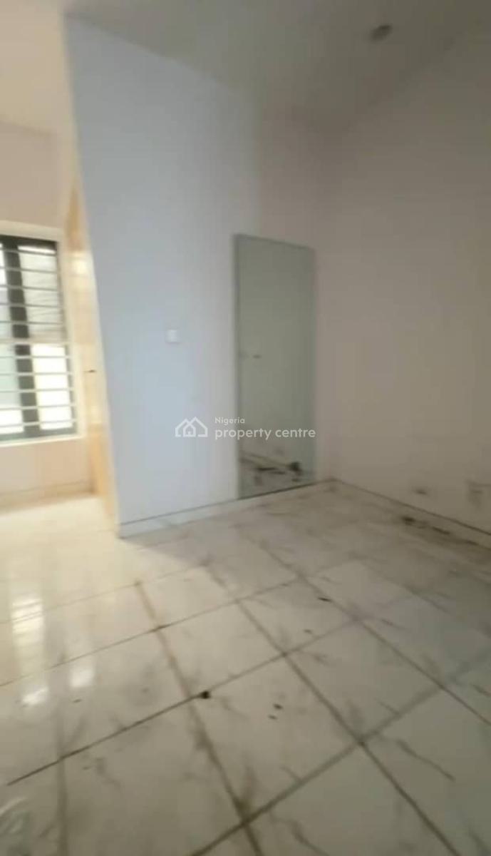 One Bedroom in Shared Apartment, Orchid Road, Ocean Harbor Estate, Lekki, Lagos, Flat / Apartment for Rent