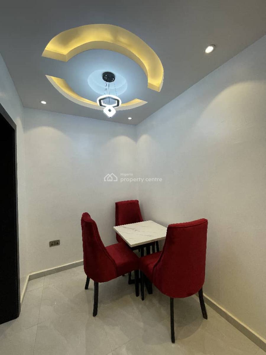 Luxurious Getaway, Tinuola Close, Animashaun, Ddems Bus Stop Akowonjo, Egbeda, Alimosho, Lagos, Flat / Apartment Short Let