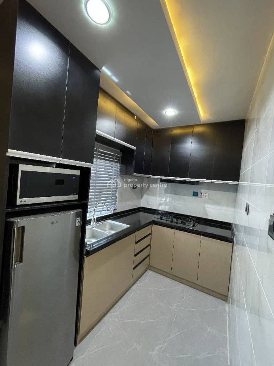 Luxurious Getaway, Tinuola Close, Animashaun, Ddems Bus Stop Akowonjo, Egbeda, Alimosho, Lagos, Flat / Apartment Short Let