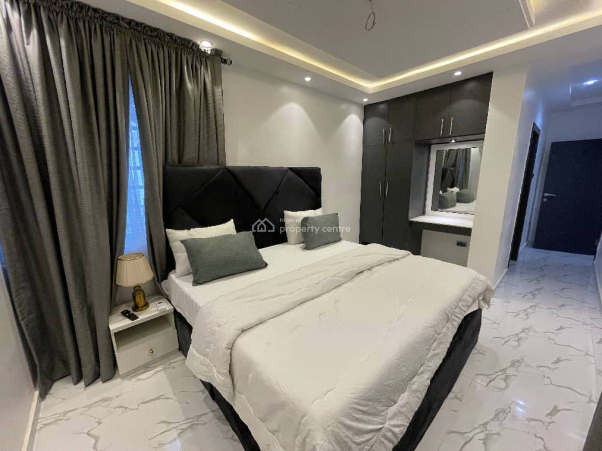 Luxurious Getaway, Tinuola Close, Animashaun, Ddems Bus Stop Akowonjo, Egbeda, Alimosho, Lagos, Flat / Apartment Short Let