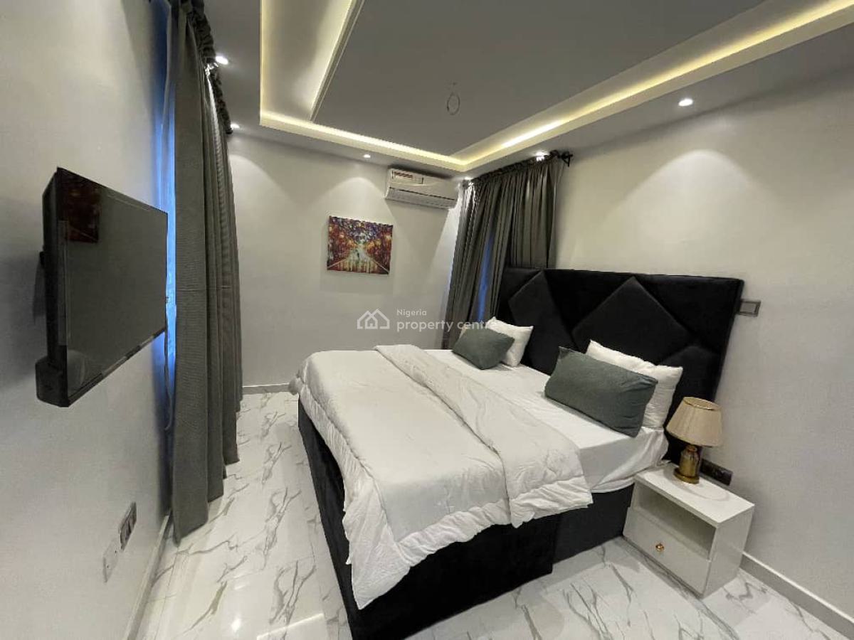 Luxurious Getaway, Tinuola Close, Animashaun, Ddems Bus Stop Akowonjo, Egbeda, Alimosho, Lagos, Flat / Apartment Short Let