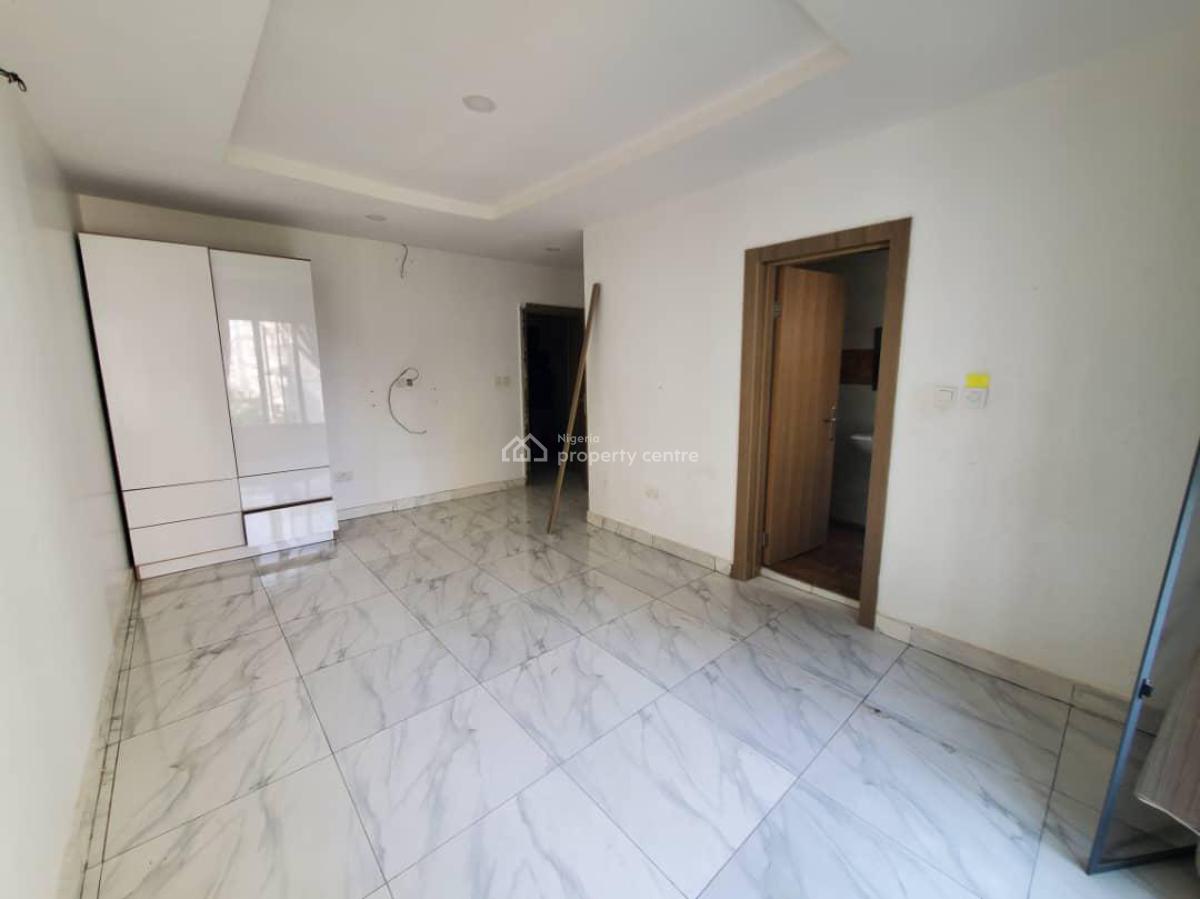 Spacious 4 Bedrooms Terraced Duplex Ensuite + Bq on 2 Floors, Off Admiralty Way, Lekki Phase 1, Lekki, Lagos, Terraced Duplex for Sale