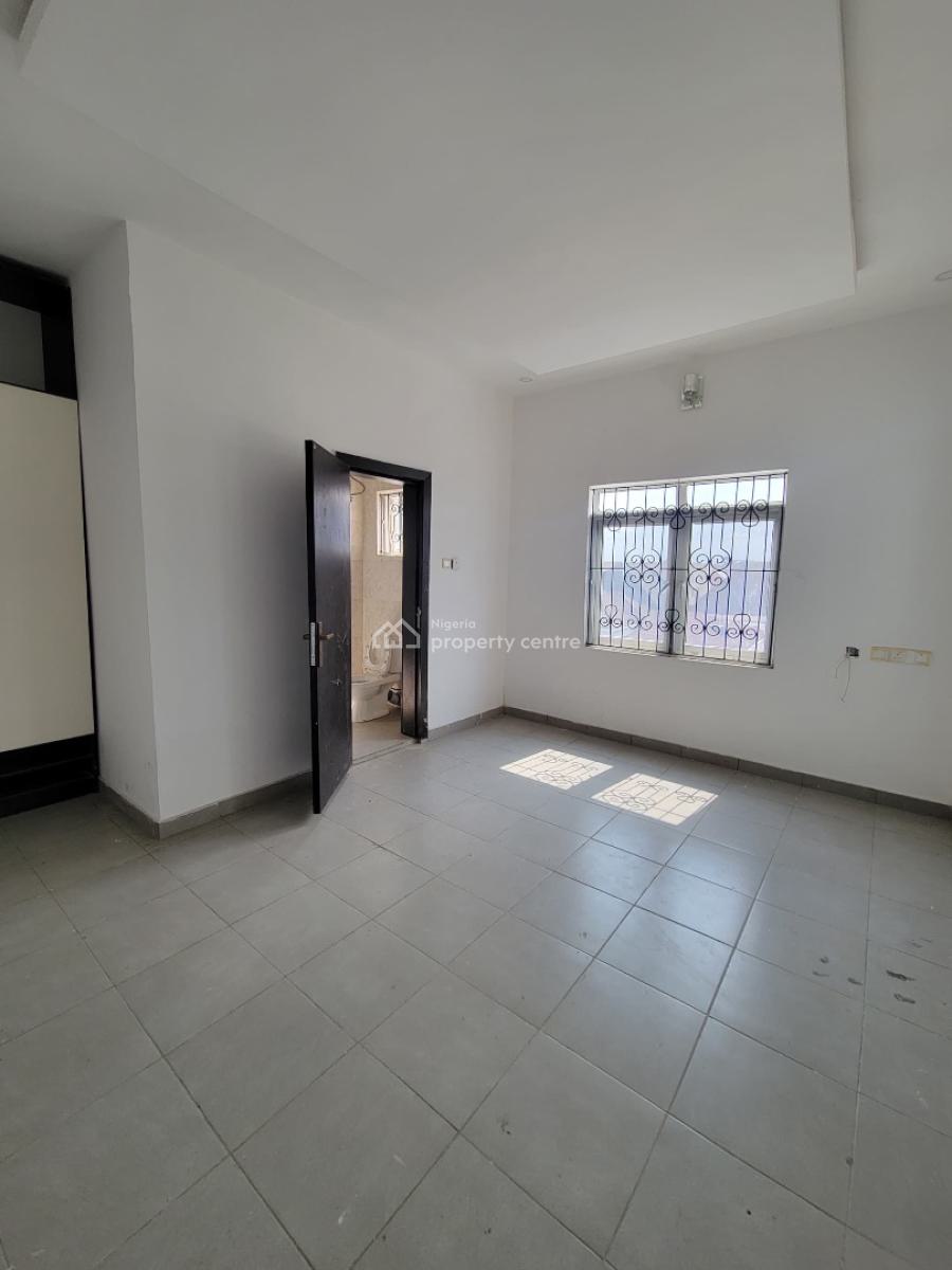 Luxury Penthouse in Secured Neighborhood, Westernd Estate, Lekky County, Ikota, Lekki, Lagos, Flat / Apartment for Rent