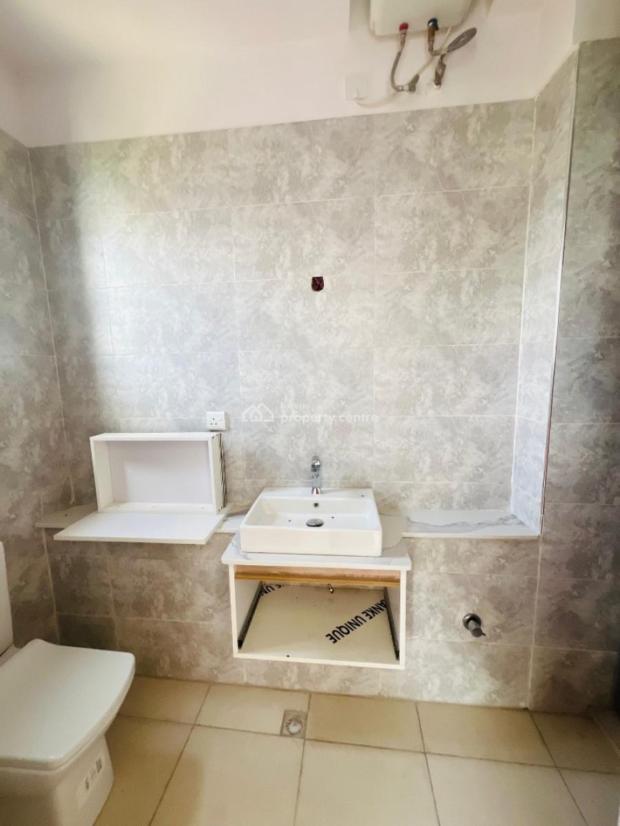 Fully Serviced 2 Bedrooms Apartment with a Swimming Pool & Gym, Ologolo, Lekki, Lagos, Flat / Apartment for Sale