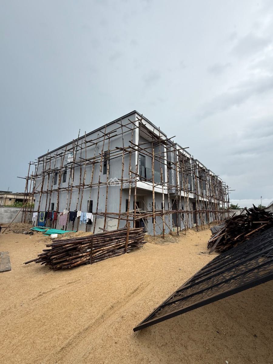 Brand New 4 Bedroom Terrace Duplex with Bq for Distress, Ogombo Road Lekki Scheme 2 Estate, Ajah, Lagos, Terraced Duplex for Sale