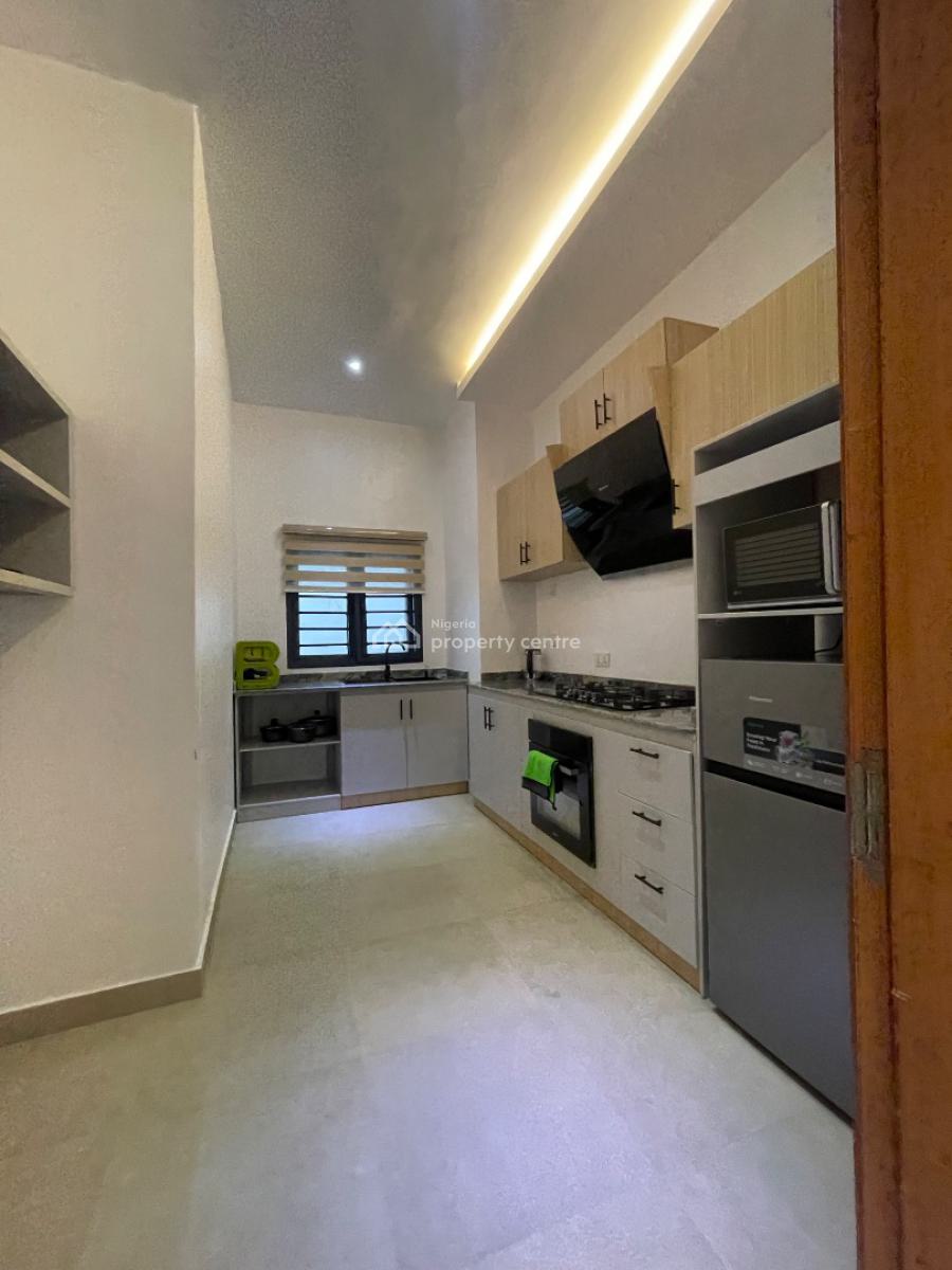 Brand New Fully Furnished 2 Bedroom Apartment, Ilaje, Ajah, Lagos, Flat / Apartment Short Let