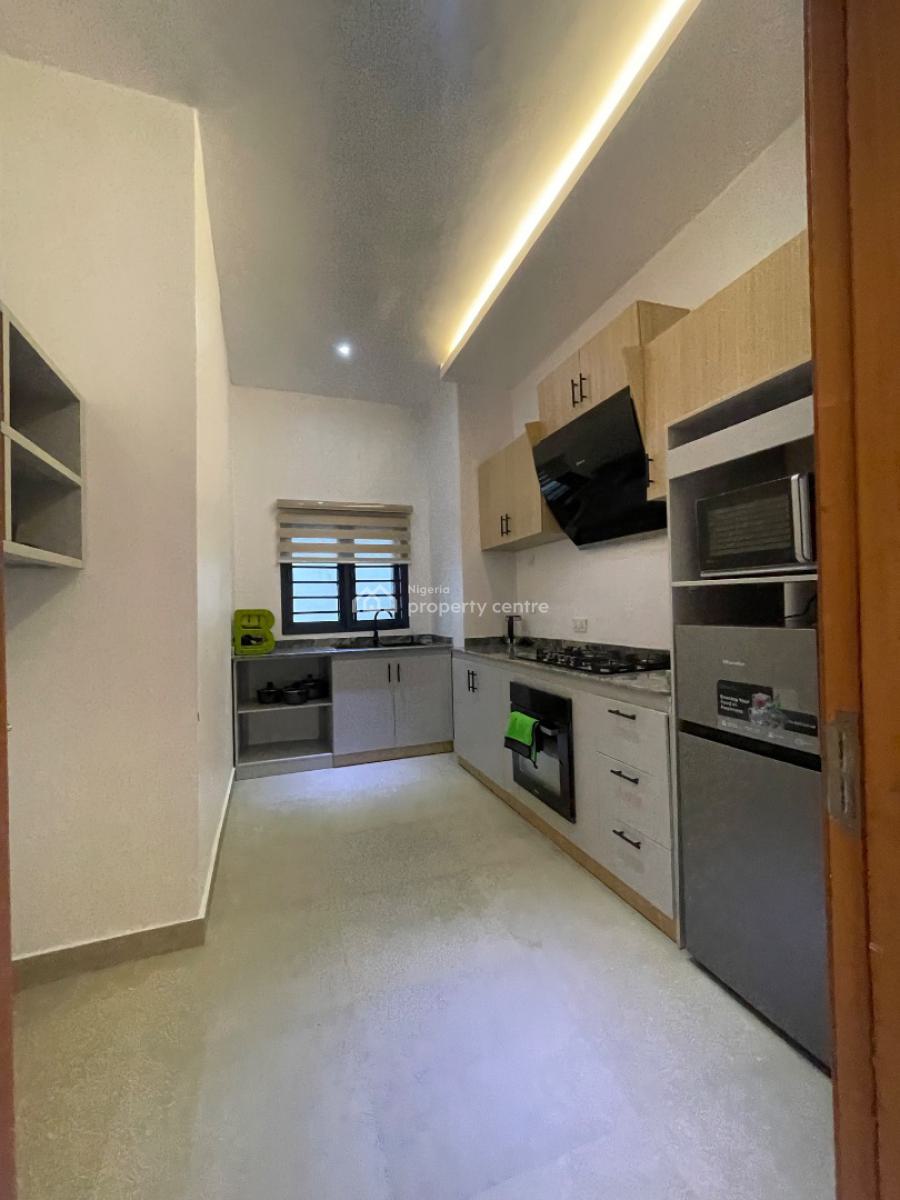 Brand New Fully Furnished 2 Bedroom Apartment, Ilaje, Ajah, Lagos, Flat / Apartment Short Let