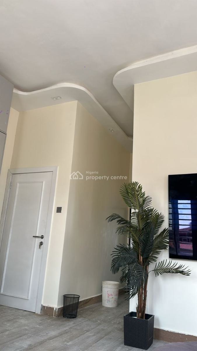 3 Bedroom Executive Penthouse, Bourdilon, Ikoyi, Lagos, Block of Flats for Sale