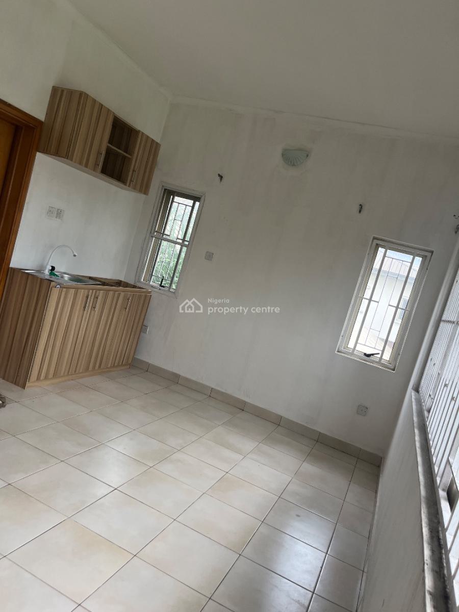 Spacious Studio Apartment  Upstairs,  with a Nice Open Kitchen Plan, Secured Mini Estate Lekki, Idado, Lekki, Lagos, Self Contain (single Rooms) for Rent
