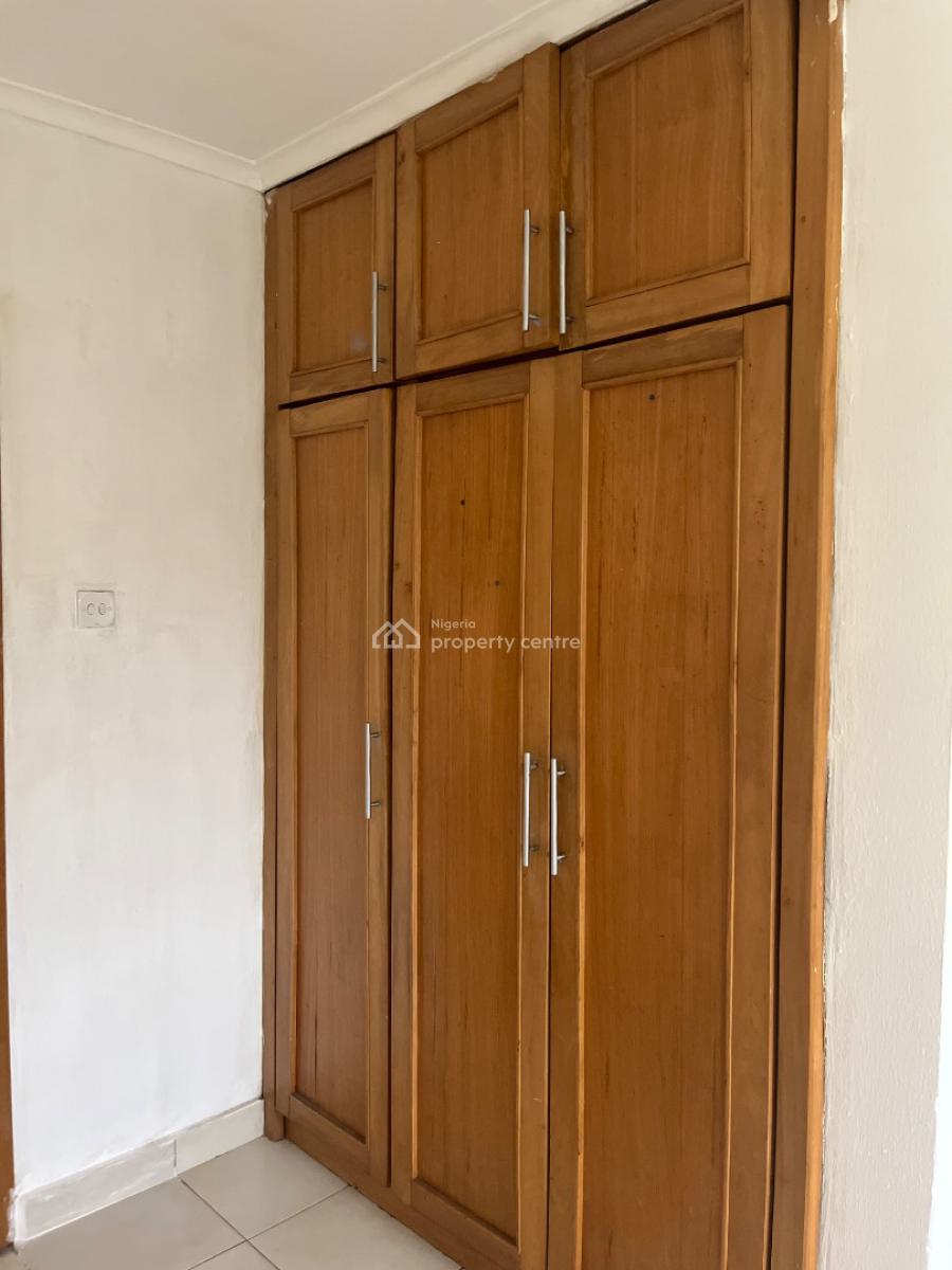Spacious Studio Apartment  Upstairs,  with a Nice Open Kitchen Plan, Secured Mini Estate Lekki, Idado, Lekki, Lagos, Self Contain (single Rooms) for Rent