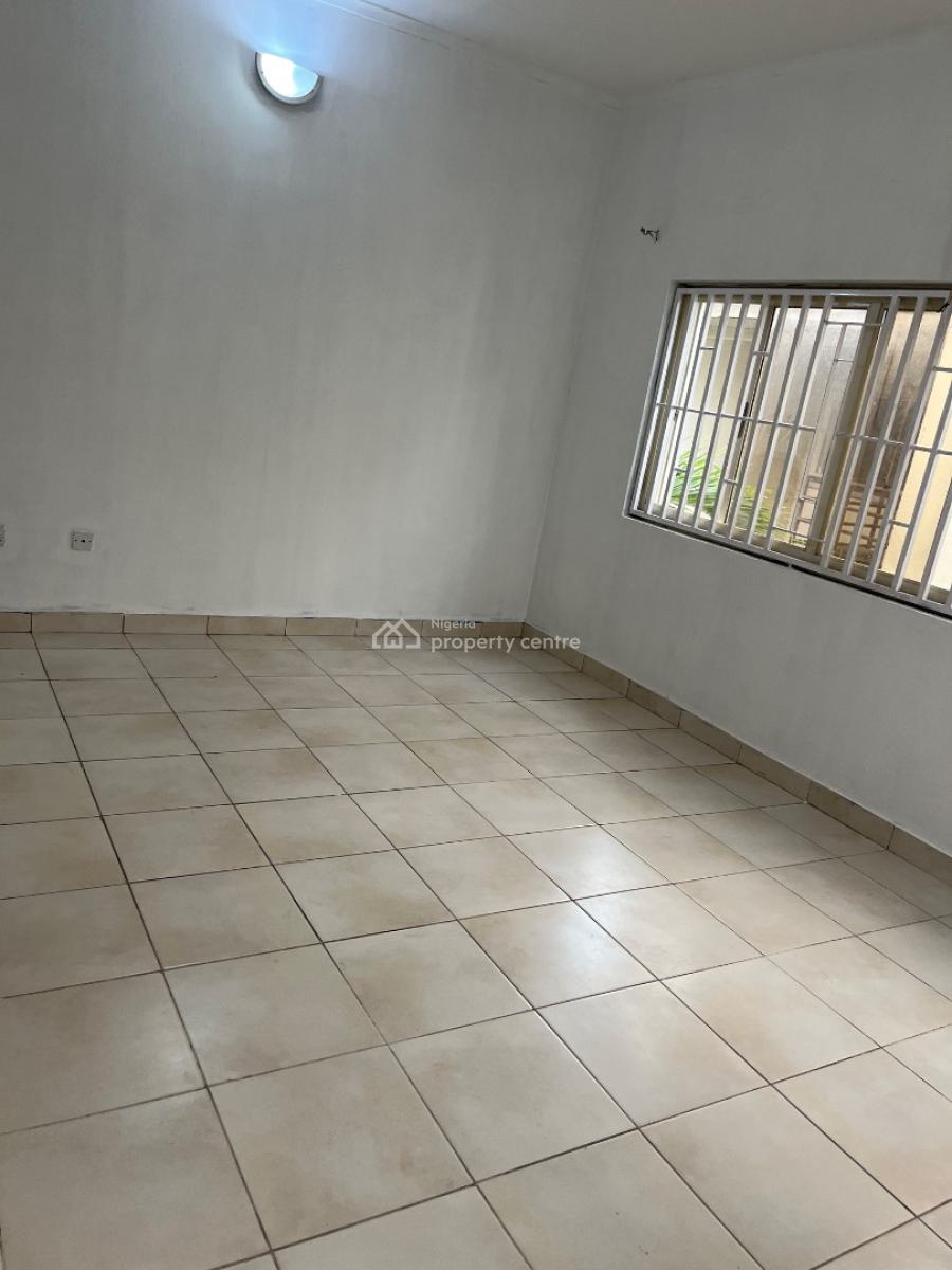 Spacious Studio Apartment  Upstairs,  with a Nice Open Kitchen Plan, Secured Mini Estate Lekki, Idado, Lekki, Lagos, Self Contain (single Rooms) for Rent