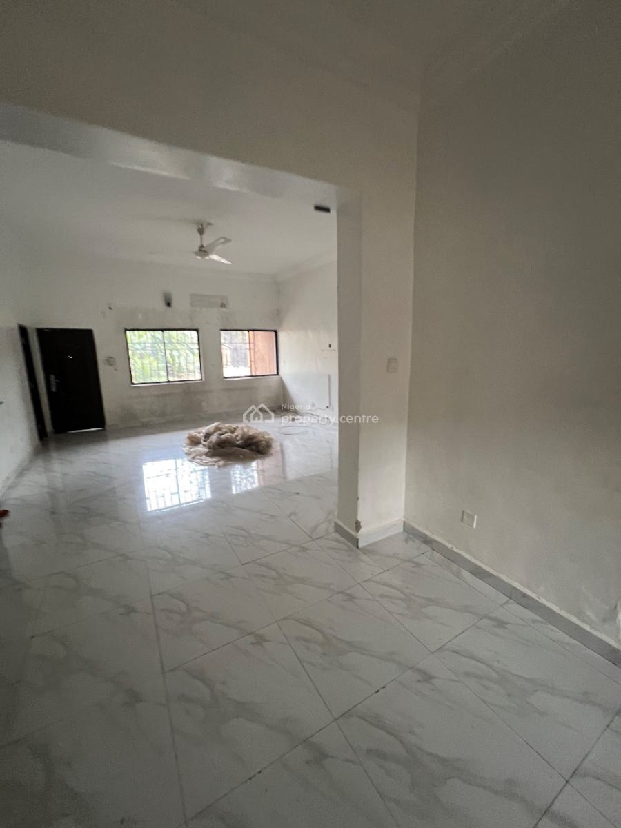 Clean 3 Bedroom Flat, Ground Floor, 2 Balcony, Tarred Road, Garki 2, Rita Lori, Garki, Abuja, Flat / Apartment for Rent