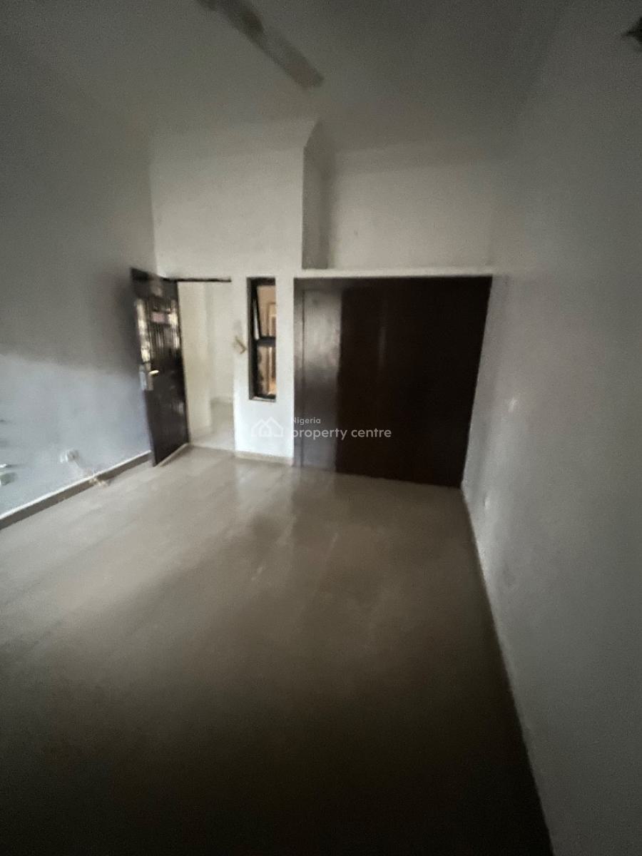 Clean 3 Bedroom Flat, Ground Floor, 2 Balcony, Tarred Road, Garki 2, Rita Lori, Garki, Abuja, Flat / Apartment for Rent