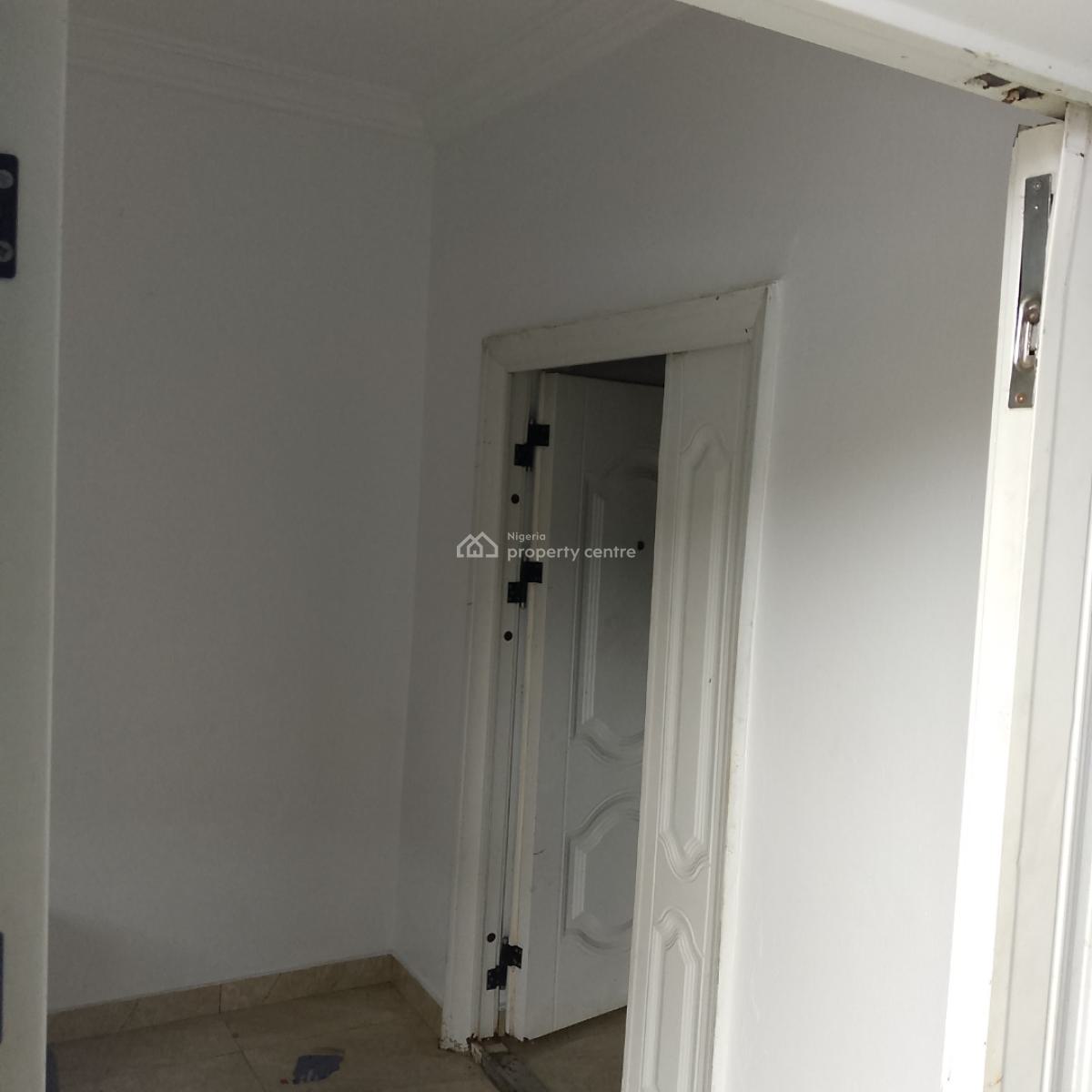 a Sharp 2 Bdrm Flat - Upstairs & Downstairs, Royal Palm Will Estate, Off Ado/badore Road, Ajah, Lagos, Flat / Apartment for Rent