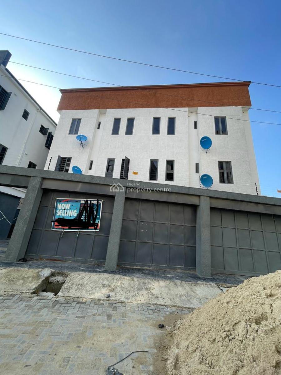 Beautifully Built 2bedroom Apartment Available, Lekki Phase 1, Lekki, Lagos, Flat / Apartment for Sale