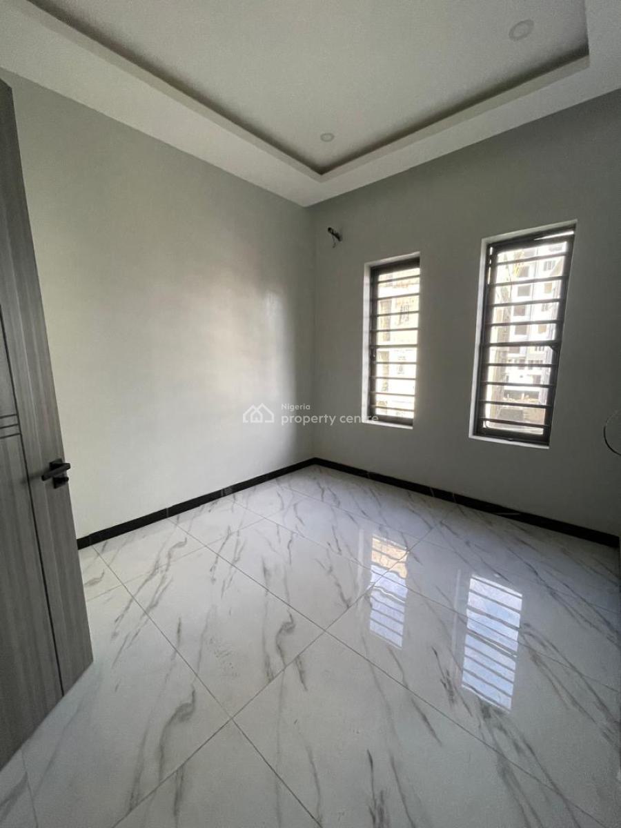 Beautifully Built 2bedroom Apartment Available, Lekki Phase 1, Lekki, Lagos, Flat / Apartment for Sale