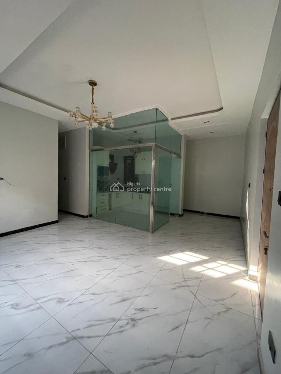 Beautifully Built 2bedroom Apartment Available, Lekki Phase 1, Lekki, Lagos, Flat / Apartment for Sale