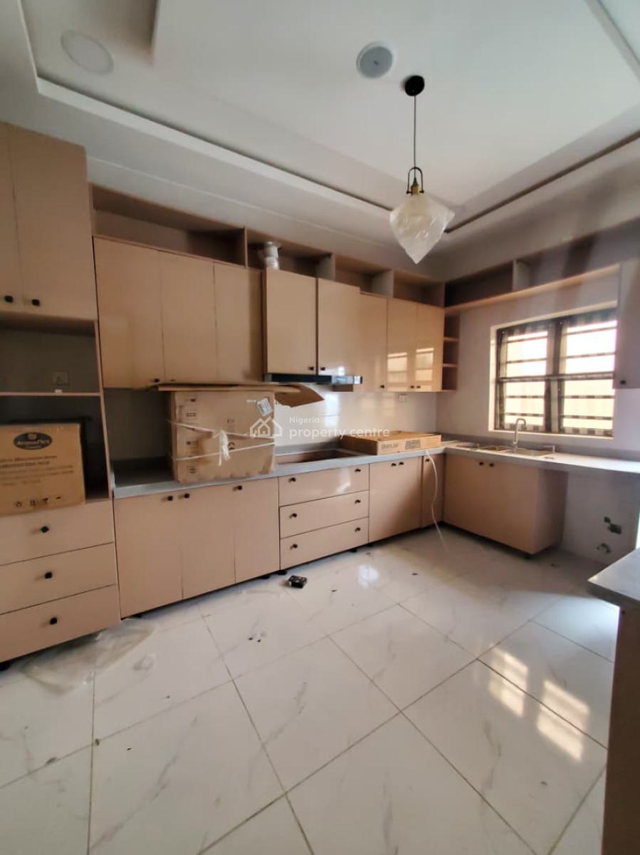 Brand New & Spacious Terrace 4 Bedroom, Orchid Road, Lekki, Lagos, Terraced Duplex for Rent