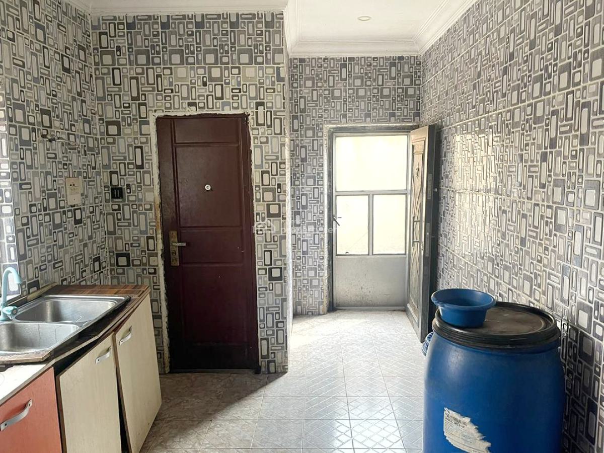 Luxury & Well Maintained 4 Bedrooms Fully Detached Duplex, Ojodu Berger, Ojodu, Lagos, Detached Duplex for Sale