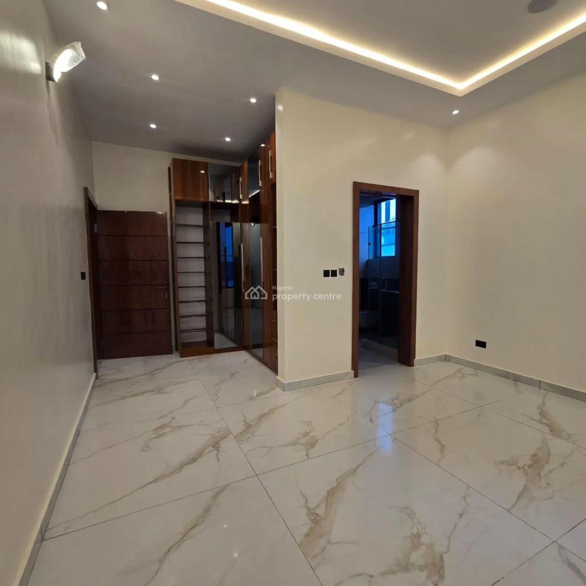 Standard Opulent 5 Bedroom in a Good Location, Ikoyi, Lagos, Detached Duplex for Sale
