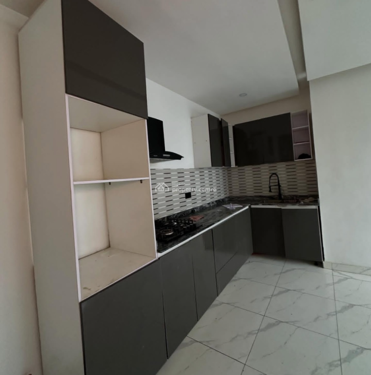 2 Bedroom Apartment with Pool, Ologolo, Ologolo, Lekki, Lagos, Flat / Apartment for Rent