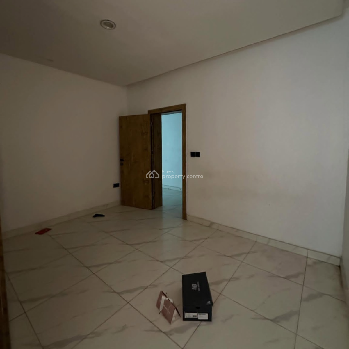 2 Bedroom Apartment with Pool, Ologolo, Ologolo, Lekki, Lagos, Flat / Apartment for Rent