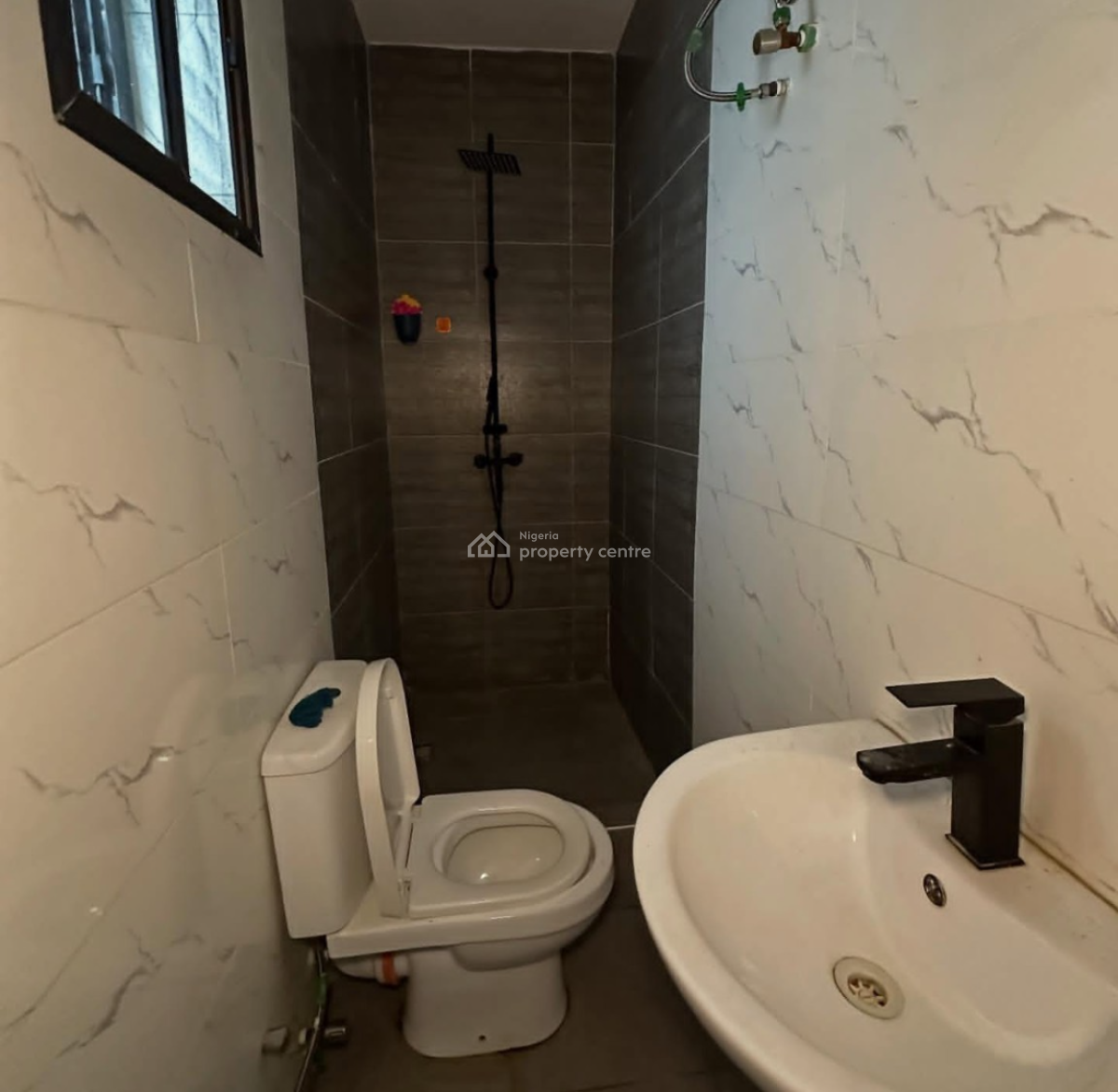 2 Bedroom Apartment with Pool, Ologolo, Ologolo, Lekki, Lagos, Flat / Apartment for Rent
