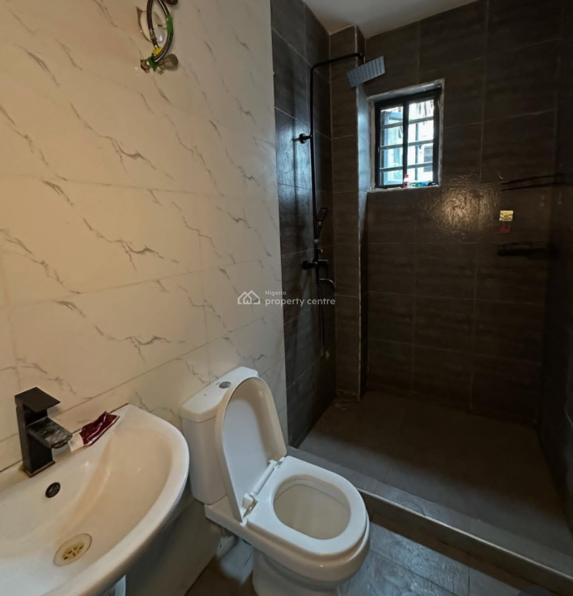 2 Bedroom Apartment with Pool, Ologolo, Ologolo, Lekki, Lagos, Flat / Apartment for Rent