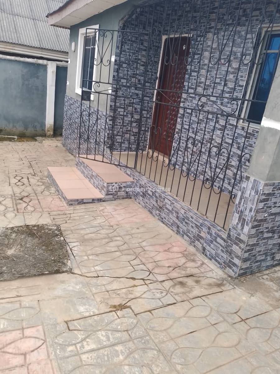 a Clean Room and Parlor with Prepaid Meter, Lucky Fiber Road, Ikorodu, Lagos, Flat / Apartment for Rent