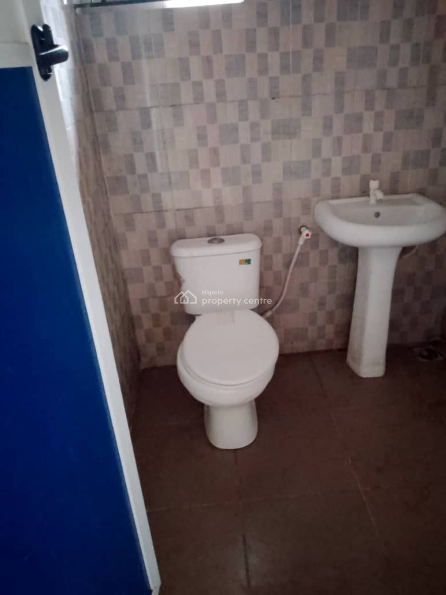 a Clean Room and Parlor with Prepaid Meter, Lucky Fiber Road, Ikorodu, Lagos, Flat / Apartment for Rent