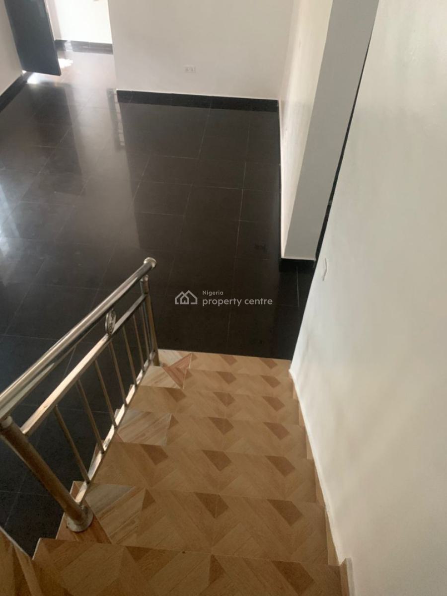 4bedroom Semi Detached Duplex Hot, Ologolo Bustop, Lekki Phase 1, Lekki, Lagos, Semi-detached Duplex for Rent