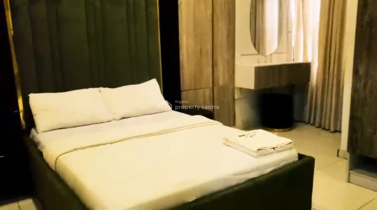 Our Luxury 4bed with Pool ‍️, Gym & Ps5, Orchid, Lekki, Lagos, Flat / Apartment Short Let