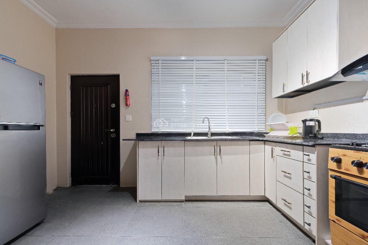 Spacious Luxurious 3 Bedroom Terrace Duplex, Lekki Phase 1, Lekki, Lagos, Flat / Apartment Short Let