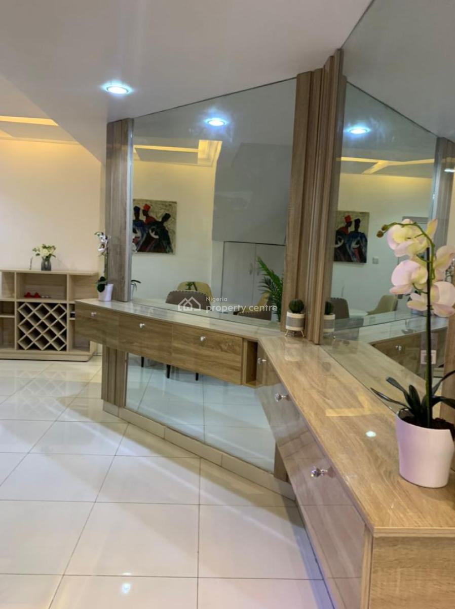 Luxury Flat 3bed with Pant House Hot, Cadogan Estate Osapa London, Lekki Phase 1, Lekki, Lagos, Flat / Apartment for Rent