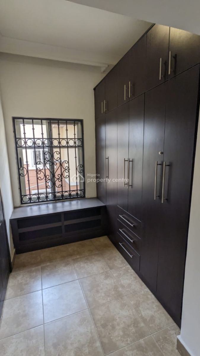 Beautiful 3 Bedrooms Serviced Semi Detached Duplex,bq,pool,gym,gardens, Maitama District, Abuja, Semi-detached Duplex for Sale