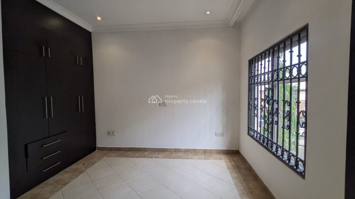 Beautiful 3 Bedrooms Serviced Semi Detached Duplex,bq,pool,gym,gardens, Maitama District, Abuja, Semi-detached Duplex for Sale