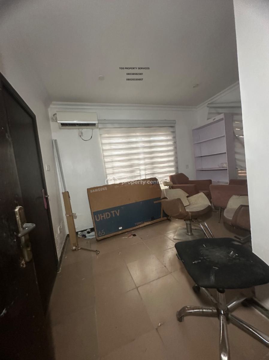 Commercial Space + Toilet/bathroom on Groundfloor, Off Bisola Durosimi Etti Drive, Lekki Phase 1, Lekki Phase 1, Lekki, Lagos, Office Space for Rent