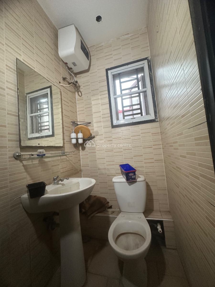 Commercial Space + Toilet/bathroom on Groundfloor, Off Bisola Durosimi Etti Drive, Lekki Phase 1, Lekki Phase 1, Lekki, Lagos, Office Space for Rent