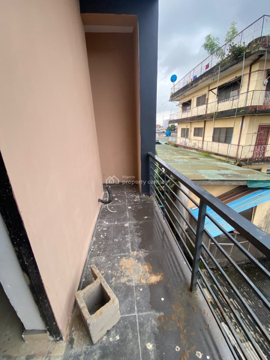 Luxury 3 Bedroom Apartment, Ikeja, Lagos, Flat / Apartment for Sale