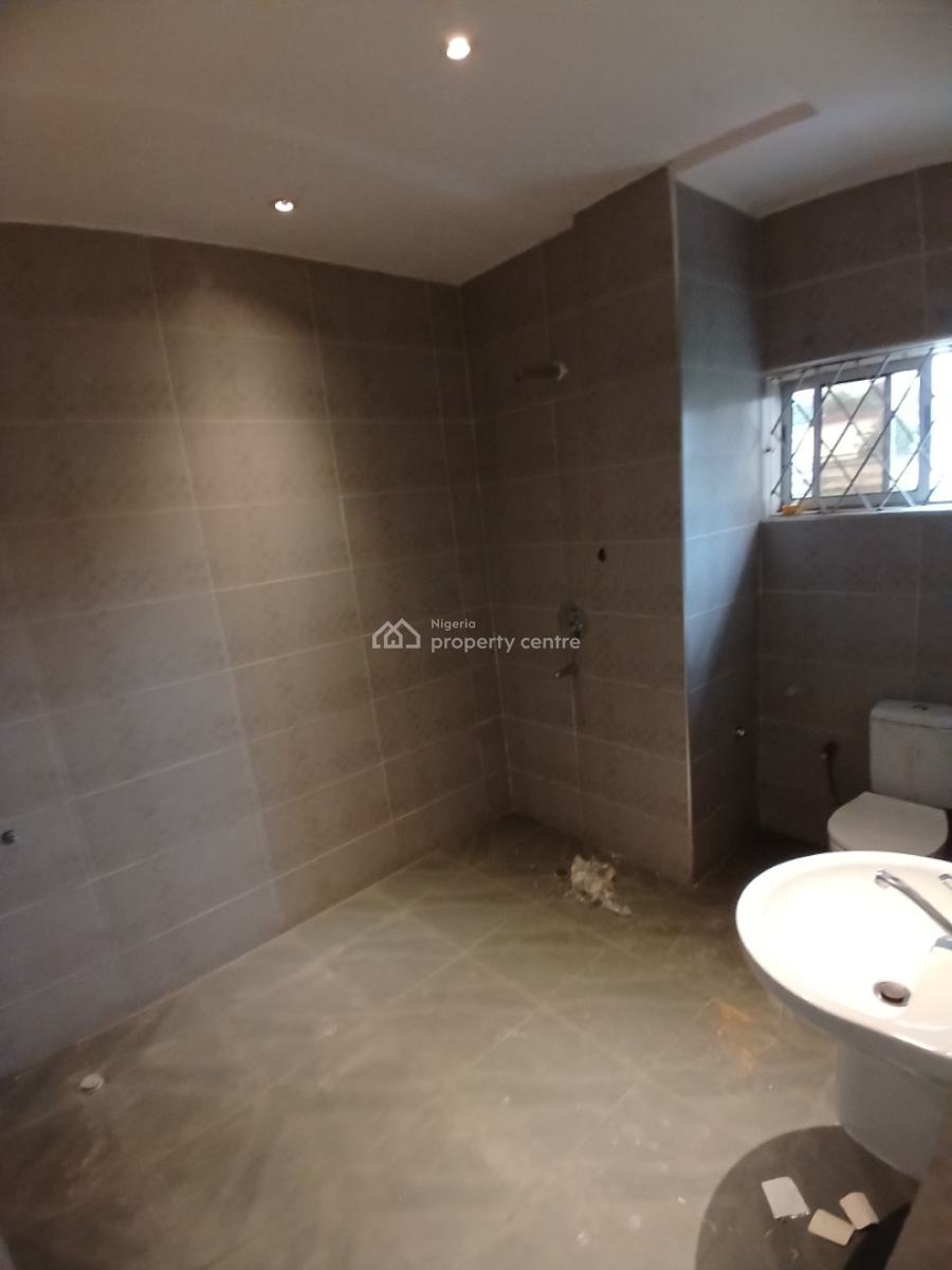Well Renovated 5 Bedroom Fully Detached Mansion with 2 Room Bq, Diplomatic Zone, Asokoro District, Abuja, Detached Duplex for Rent