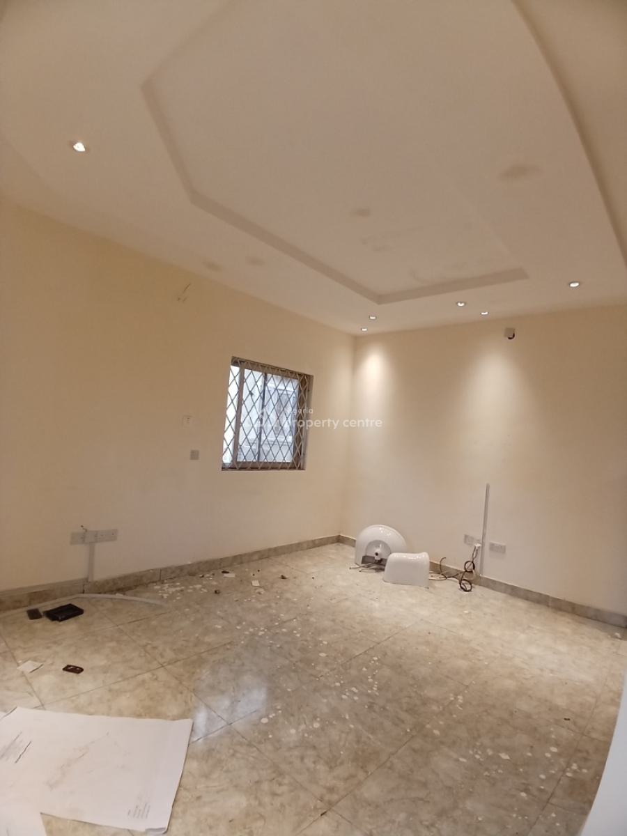 Well Renovated 5 Bedroom Fully Detached Mansion with 2 Room Bq, Diplomatic Zone, Asokoro District, Abuja, Detached Duplex for Rent