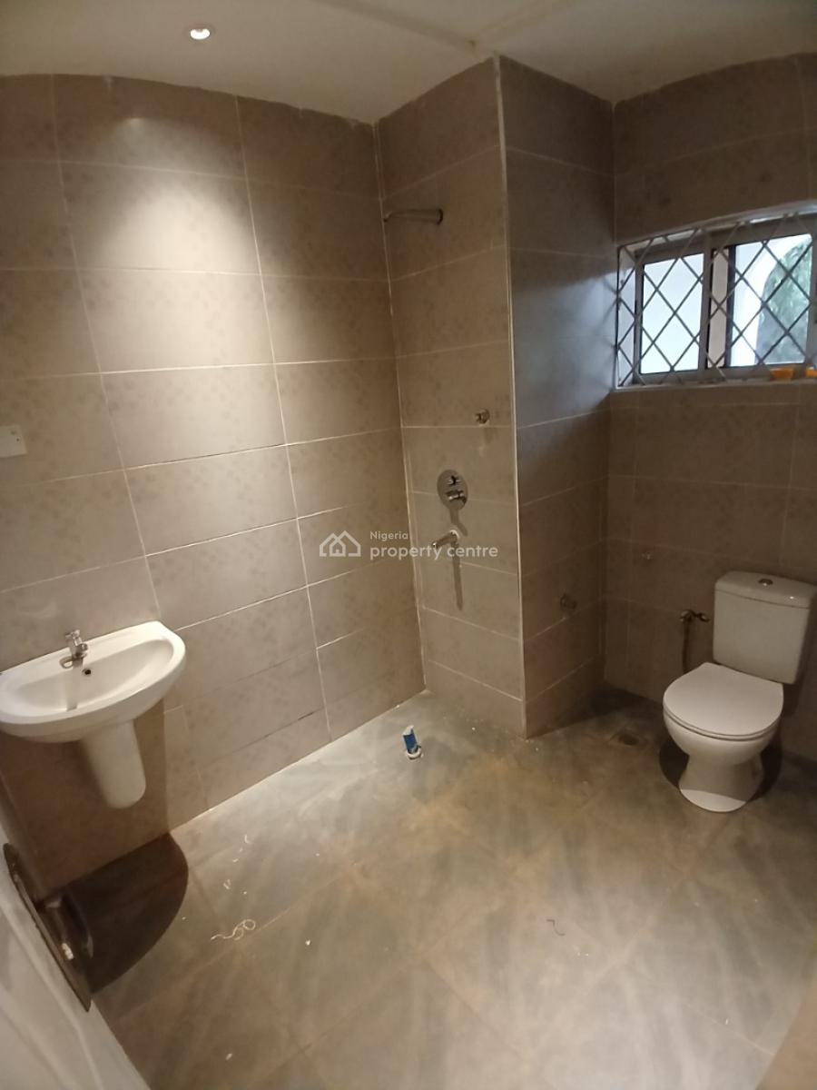 Well Renovated 5 Bedroom Fully Detached Mansion with 2 Room Bq, Diplomatic Zone, Asokoro District, Abuja, Detached Duplex for Rent
