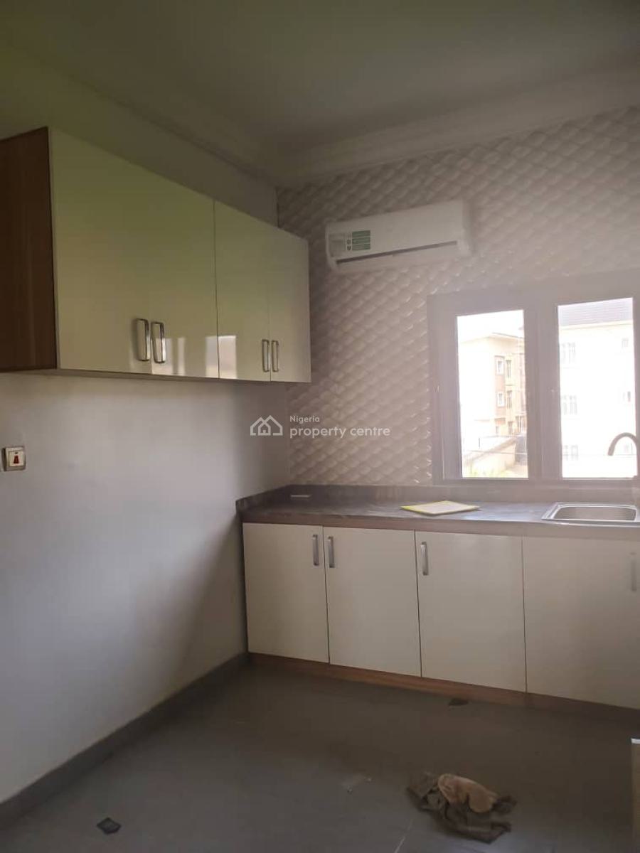 4bedroom Terrace Duplex with Bq, Osapa, Lekki, Lagos, Terraced Duplex for Sale