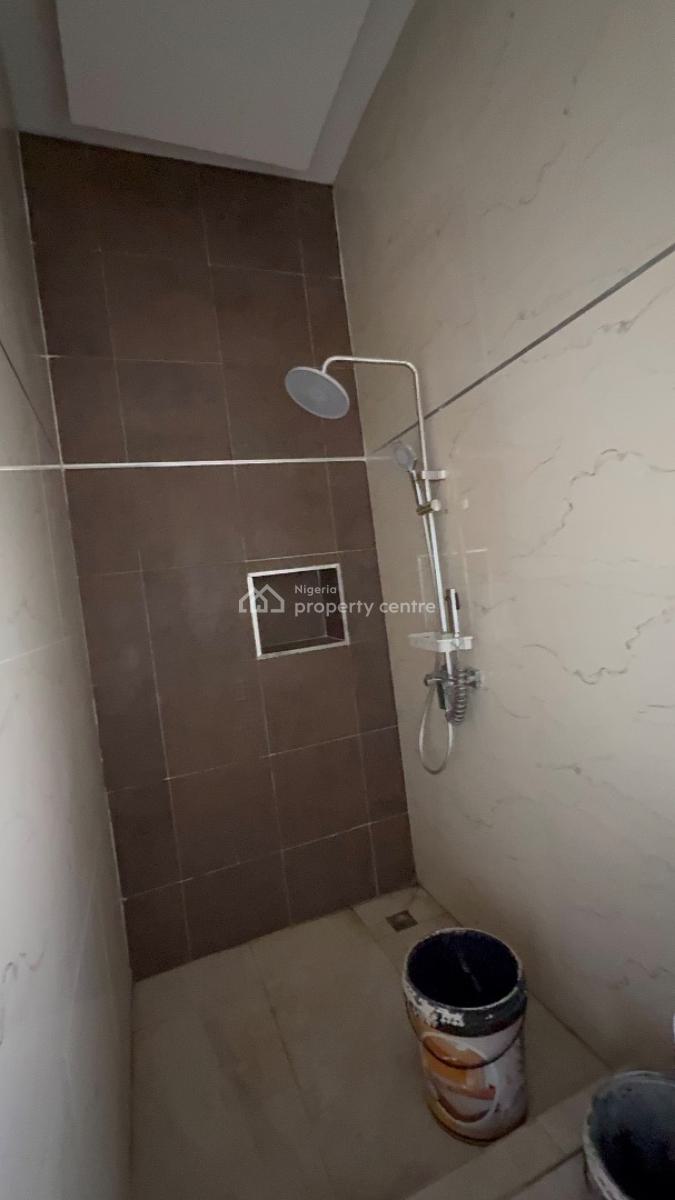 Fully Furnished Luxury 3bedroom Apartments in an Upscale Neighborhood, Guzape, Guzape District, Abuja, Flat / Apartment for Sale