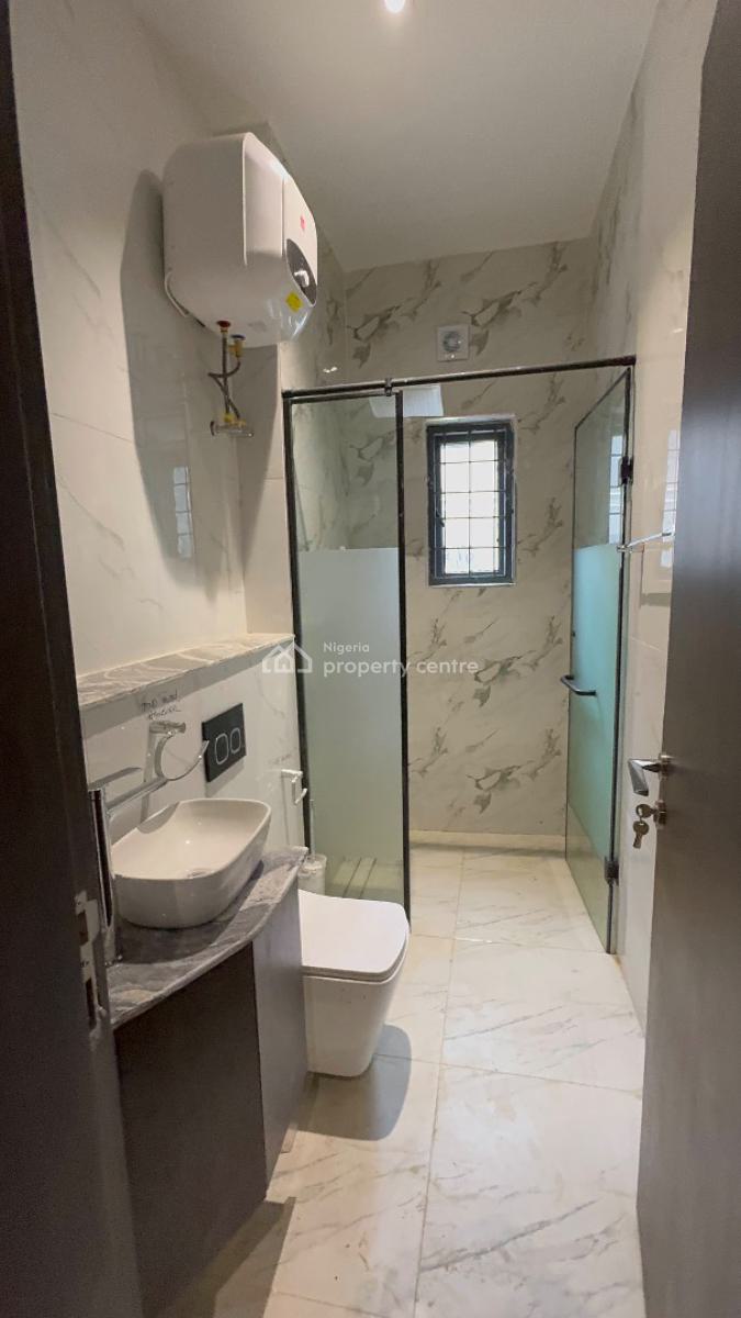 Dont Miss Out on This  Brandnew Luxury 3 Bedroom Apartment Excellent, Dakibuyi, Wuye, Abuja, Flat / Apartment for Sale