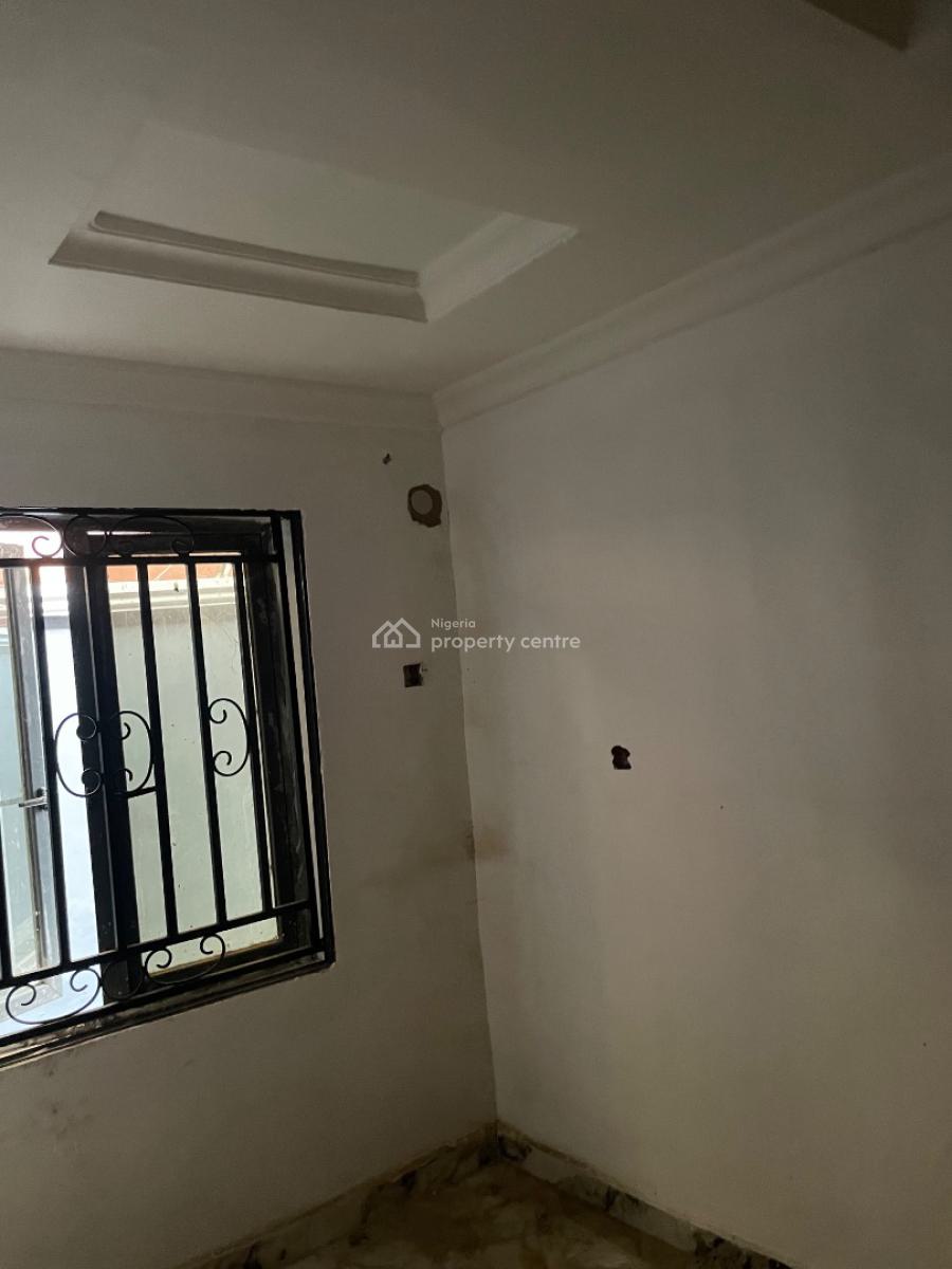 a Newly Renovated 2-bedroom Bungalow En-suite with Seprete Mater, Off Estate Road Alapere, Alapere, Ketu, Lagos, Flat / Apartment for Rent