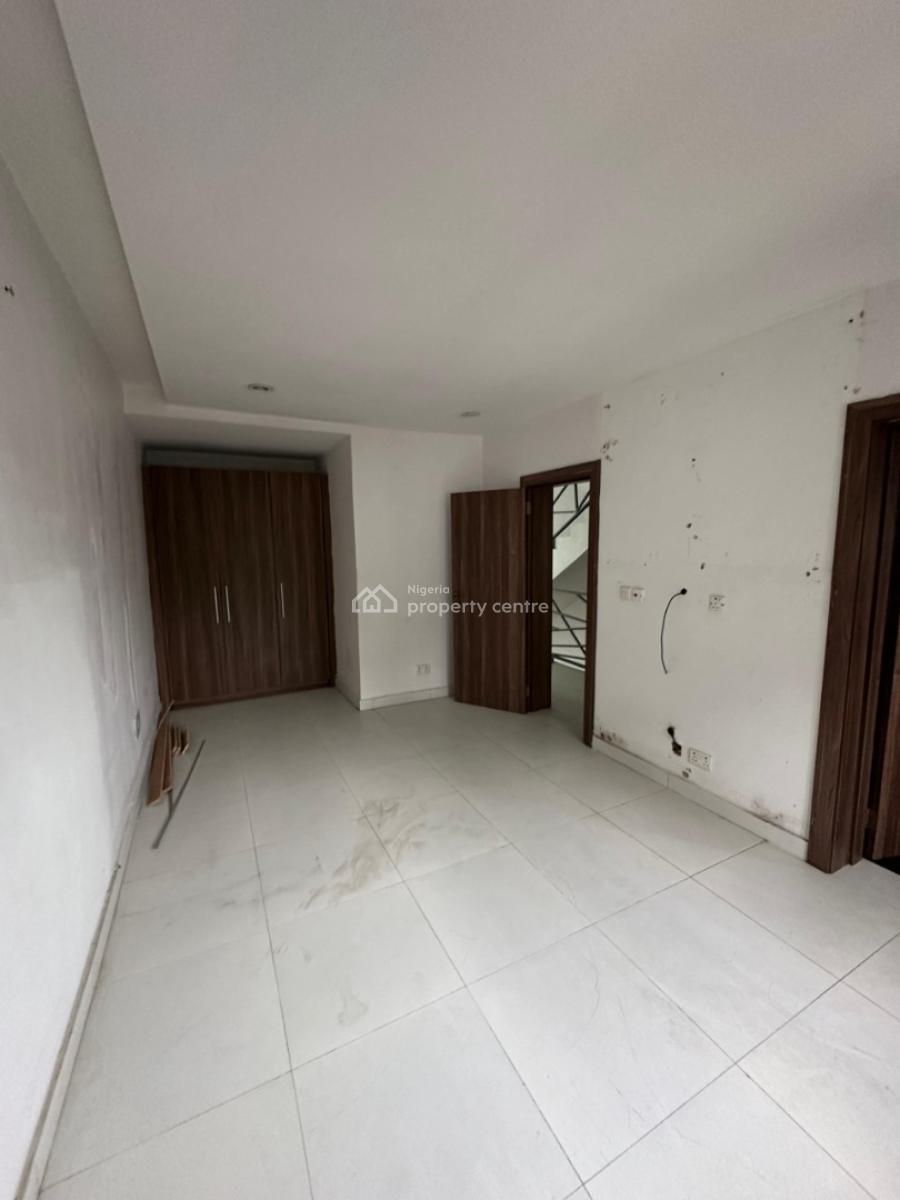 Well Finished Serviced 2 Bedroom Terrace with a Room Bq, Lekki Phase 1, Lekki, Lagos, Terraced Duplex for Rent
